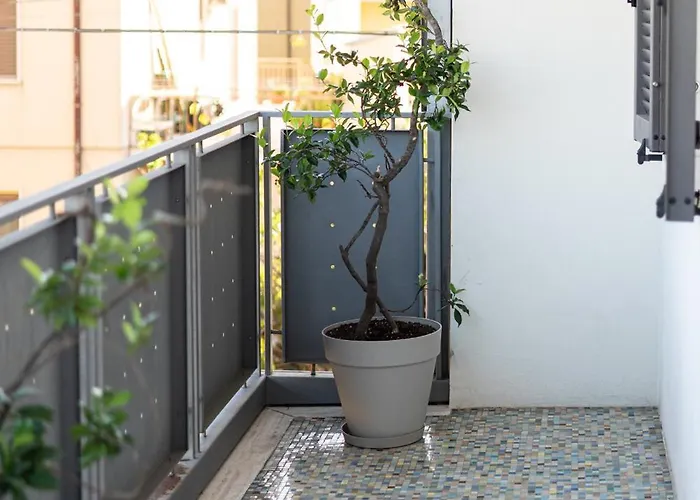 招待所 Ma Se Piacenza - *