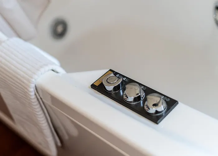 招待所 Ma Se Piacenza - *